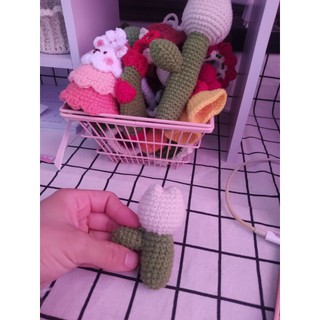 Móc khoá hoa tulip bằng len handmade