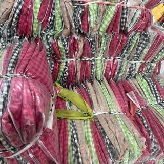 D81 Maxi Caro Cổ Tròn Dáng Dài