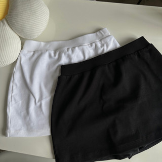 LILY DEROSE MINI SKIRT - Chân Váy Ngắn Mặc Được Nhiều Kiểu Bên Trong Có Lót (2 MÀU)