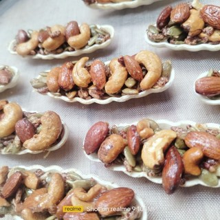 Bánh thuyền hạt dinh dưỡng