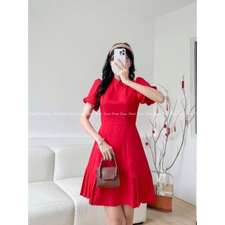 Đầm đỏ cổ trụ nút bọc xếp ly z042