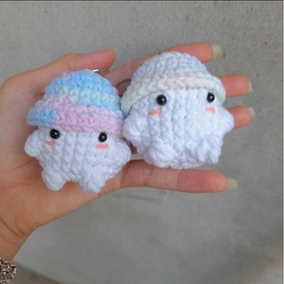 Móc khóa nấm bằng len handmade thủ công