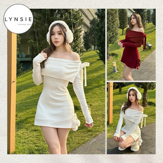 [Lara Dress] Váy len trễ vai chiết eo đính nơ bên kèm cục bông (Ảnh thật shop chụp)