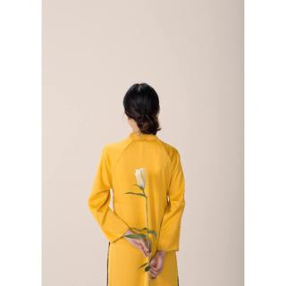 Chicka Chicka - ÁO DÀI lụa tô châu cổ trụ Hà Nội màu vàng (KHÔNG KÈM QUẦN)