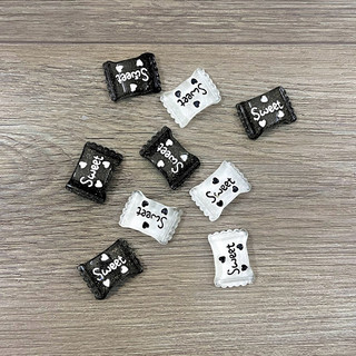 Charm gắn dép, sticker gắn dép, phụ kiện gắn dép kẹo sweet có sẵn nút gắn dép sục