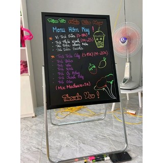 Bảng menu gỗ đen 60x80cm có kệ thép chắn chắn viết bút dạ hoặc phấn đa năng