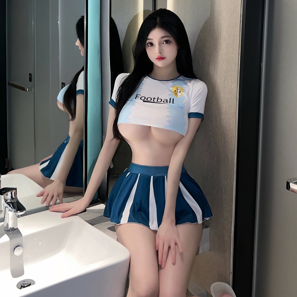 Cosplay cổ động viên bóng đá gợi cảm hai mảnh sexy váy xếp ly áo crop kèm chip lọt khe quyến rũ | BigBuy360 - bigbuy360.vn