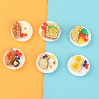 Mô hình đĩa bánh mì thức ăn trang trí nhà búp bê