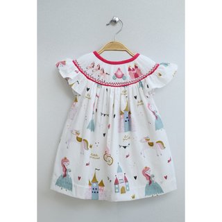 Đầm smock lâu đài