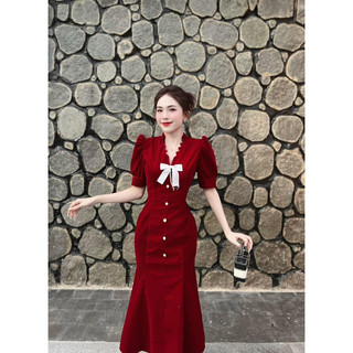 Đầm midi nhung đỏ đuôi cá tag nơ trắng