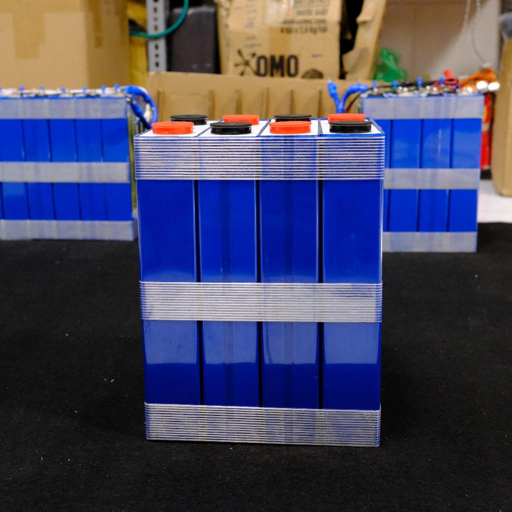 Bộ pin sắt LiFePo4 EVE 12V 4S 105Ah