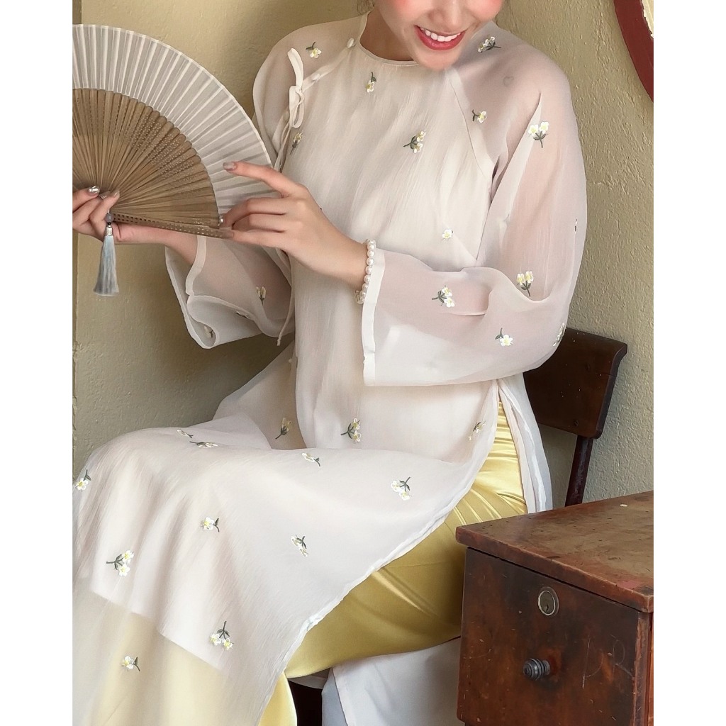 Áo dài cách tân nữ họa tiết hoa có nhiều màu Ngọc Bảo Miều Est.2013