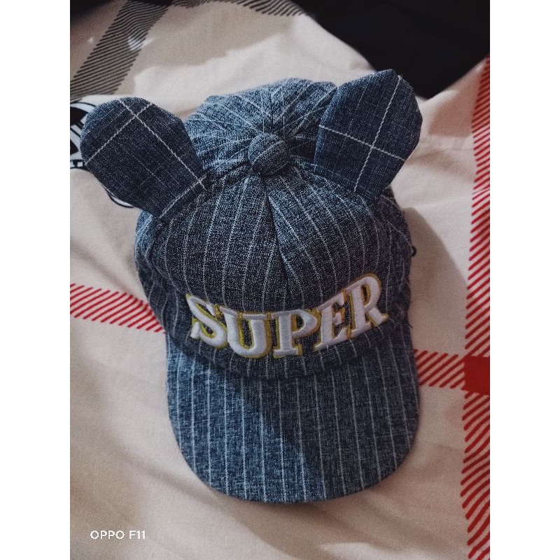 Thanh lí mũ bé gái