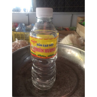 5 chai dấm nếp y hình