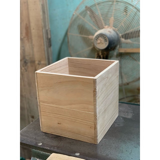 Chậu gỗ tự nhiên trồng cây vuông 26x26