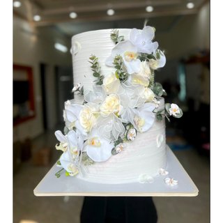 Bánh cưới 2 tầng hiện đại sang trọng, tháp bánh 2 tầng