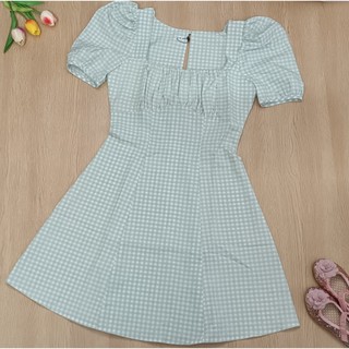 Đầm nữ caro thiết kế cổ vuông dáng xòe tay ngắn