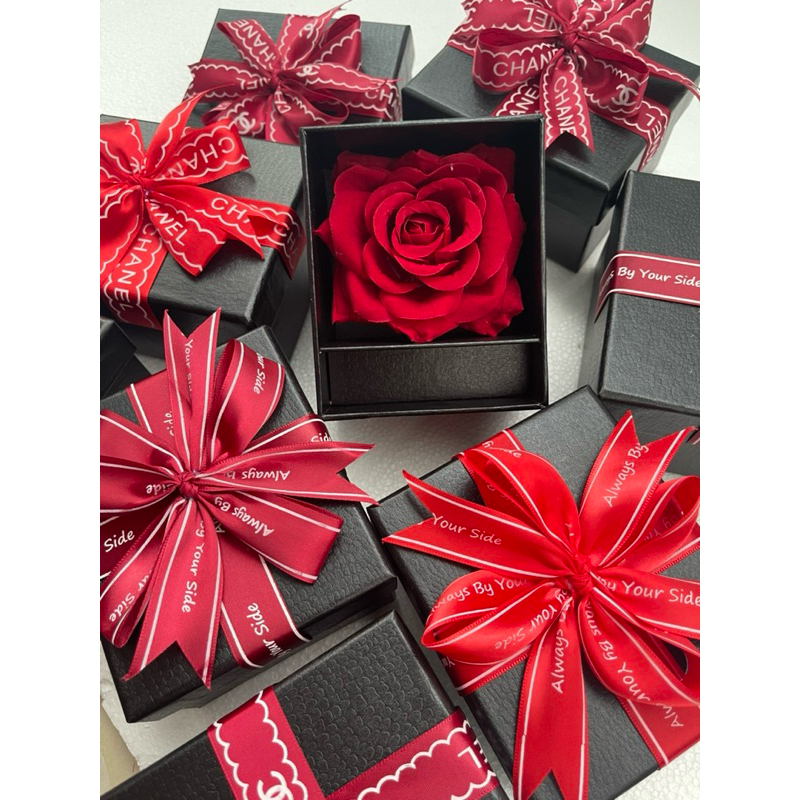 Hộp hoa đựng son thỏi cao cấp kèm nơ +hoa siêu đẹp 12-5-10,5-7cm💗