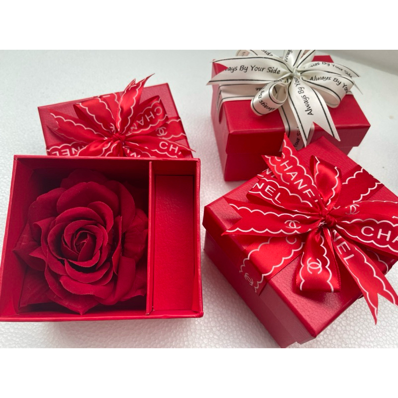 Hộp hoa đựng son thỏi cao cấp kèm nơ +hoa siêu đẹp 12-5-10,5-7cm💗