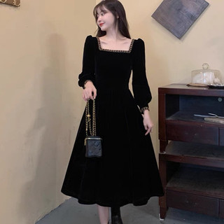Váy nhung cổ vuông dáng dài, Đầm tiểu thư viền ren tay dài Winny Store