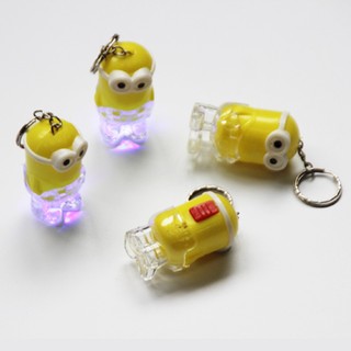Móc khoá minions và mèo hello kitty Đèn Không Sáng