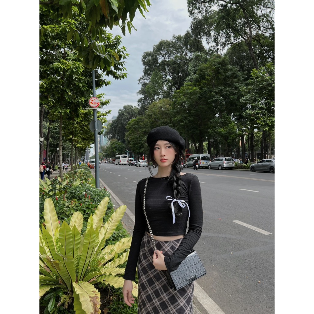 Áo croptop cổ tròn tay dài form ôm điểm nhấn nơ trước ngực chất thun lưới Jita Top  - Sibling House
