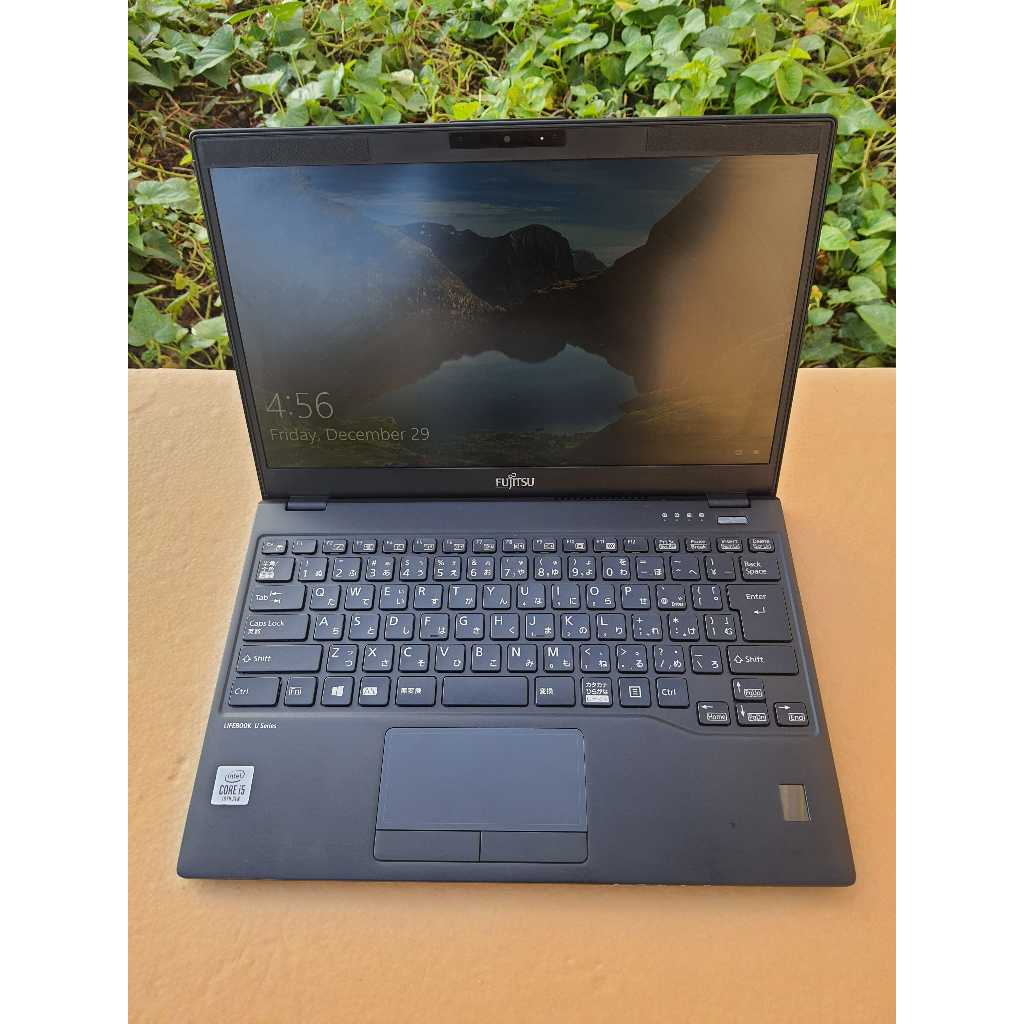 Laptop Fujitsu LIFEBOOK U9310/ core i5 10310U/Ram 8gb/13,3 inch FHD siêu mỏng nhẹ