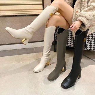 Bốt nữ cổ cao b11 8.3 đính khuy khoá sau siêu xinh