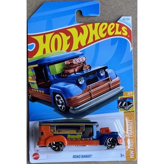 Xe mô hình Hot Wheels Road Bandit