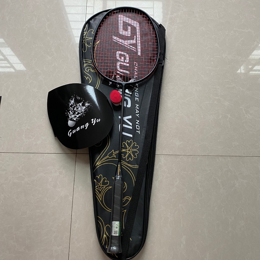 Vợt cầu lông khung Guangyu chính hãng carbon 4u màu đen căng sẵn 11kg (Tặng bao vợt và quấn cán)