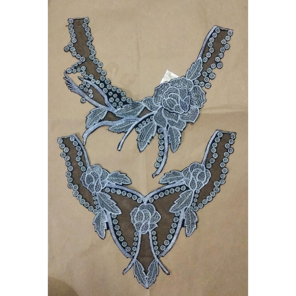 cổ thêu trang trí( truoc+sau)
