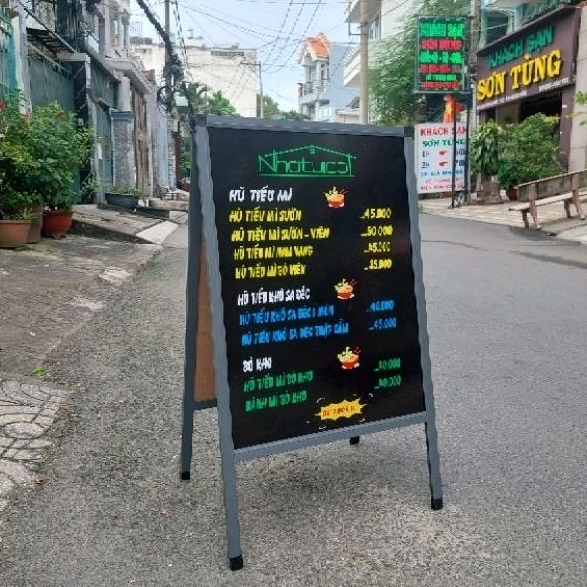 Bảng Menu gỗ đen viết phấn dạ quang 2 mặt 50x90cm