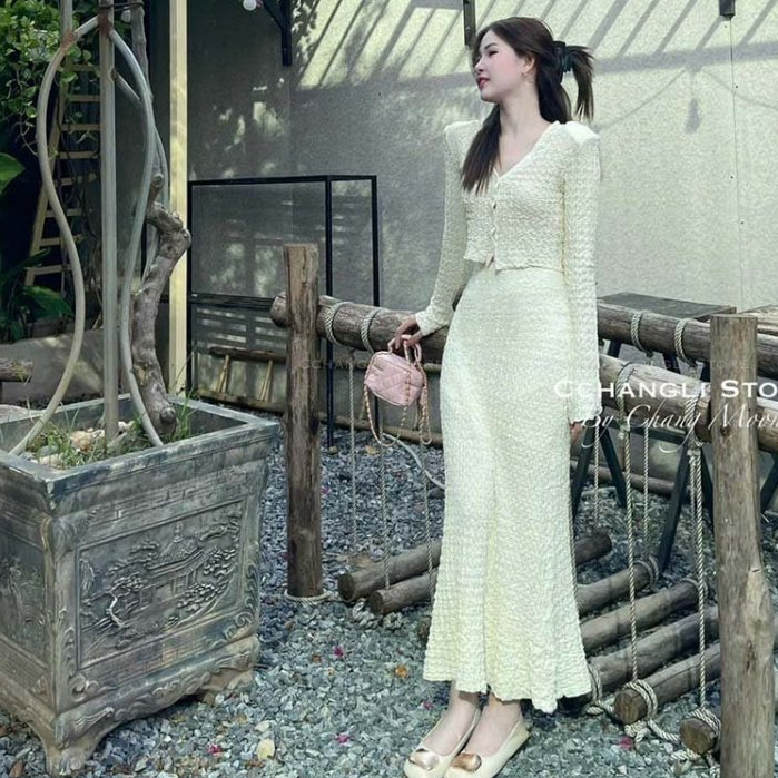 Set áo kiểu tay dài lửng croptop cài nút cổ V phối chân váy dáng dài ! PINKShop 1990