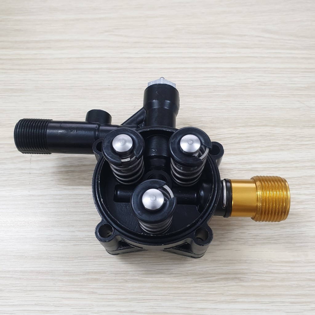 Đầu bơm của máy xịt rửa xe DCA AQW5.57