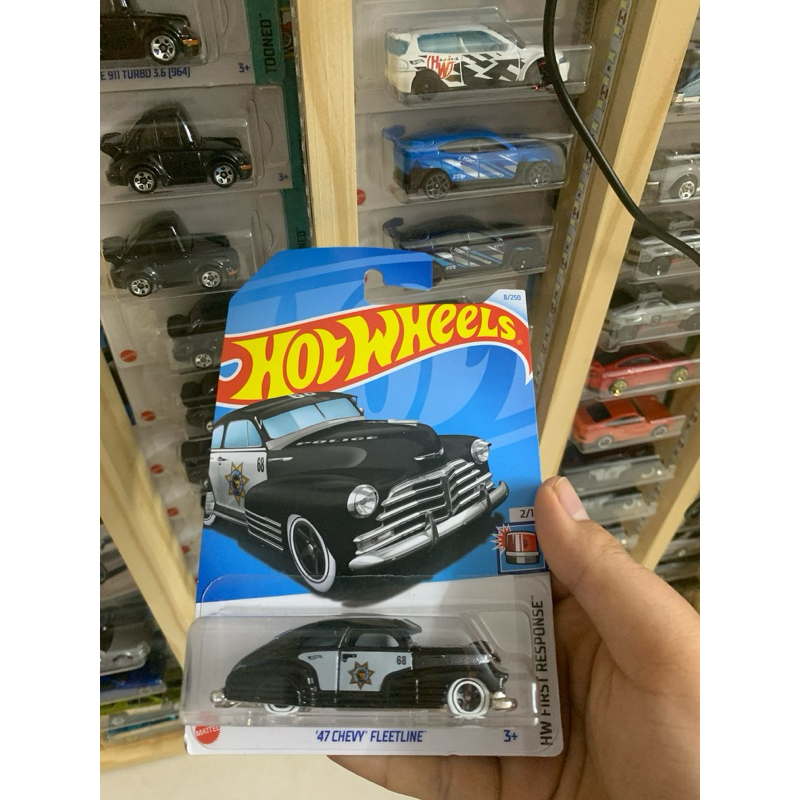 Hotwheels TREASURE HUNT (T-HUNT) - '47 Chevy Fleetline