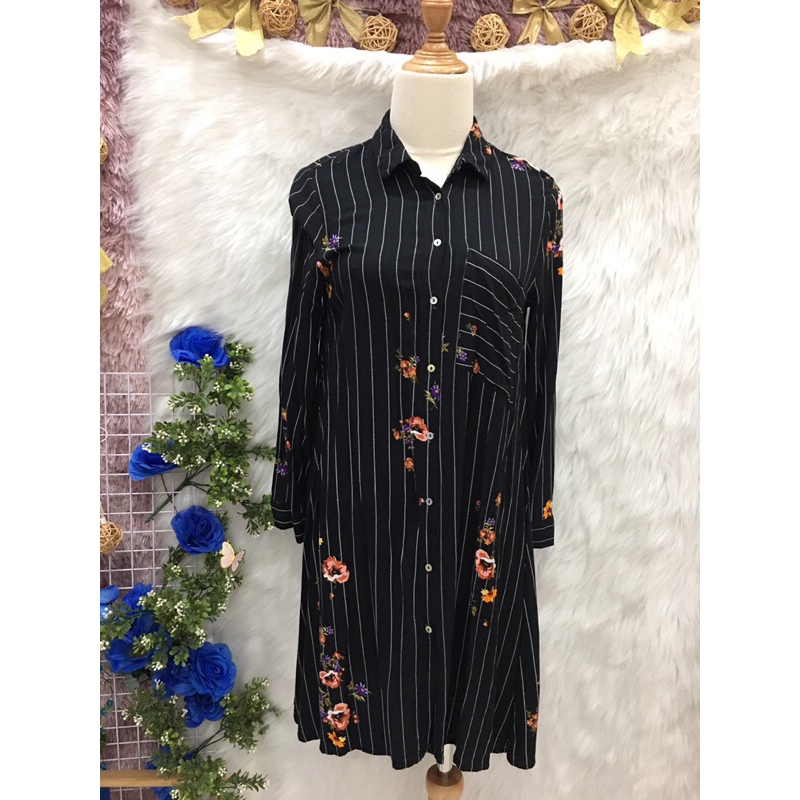 Đẩm Sơ Mi 2 hand hiệu Straclivarius- Size S