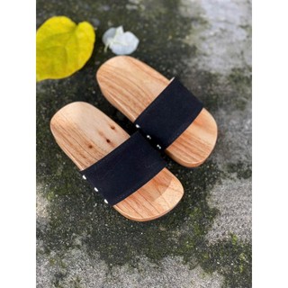 Guốc mộc cho bé diện áo dài
