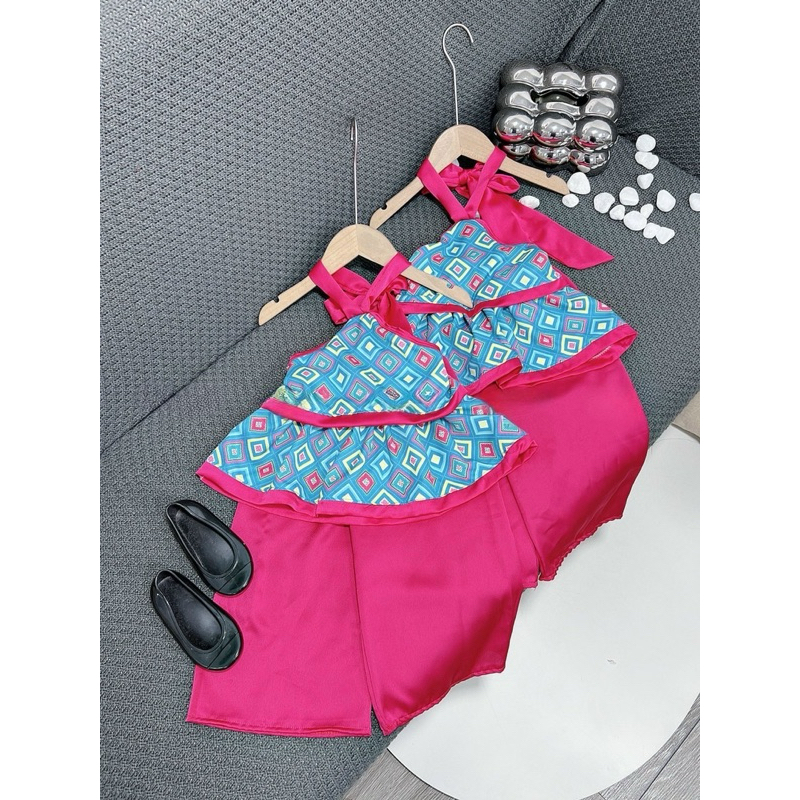 Set yếm lụa cho bé gái 10-30kg