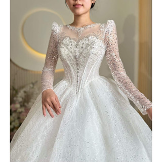  váy cưới cô dâu  kim sa tùng bồng to eo nhọn tay dài cổ tròn cao siêu đẹp 