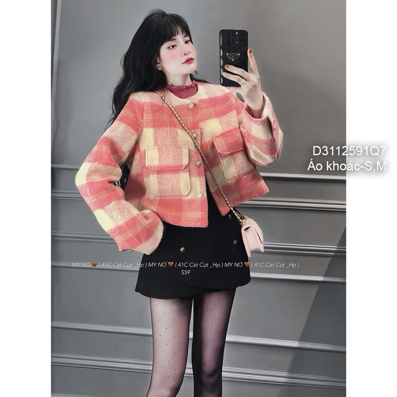 Áo khoác dạ lông kẻ croptop gài nút đắp túi hộp hai bên tay dài!