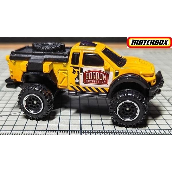 Mô hình xe bán tải địa hình Matchbox Questor