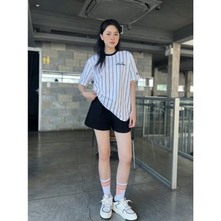 Áo thun kẻ sọc viền cổ tròn