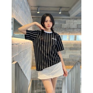 Áo thun kẻ sọc viền cổ tròn