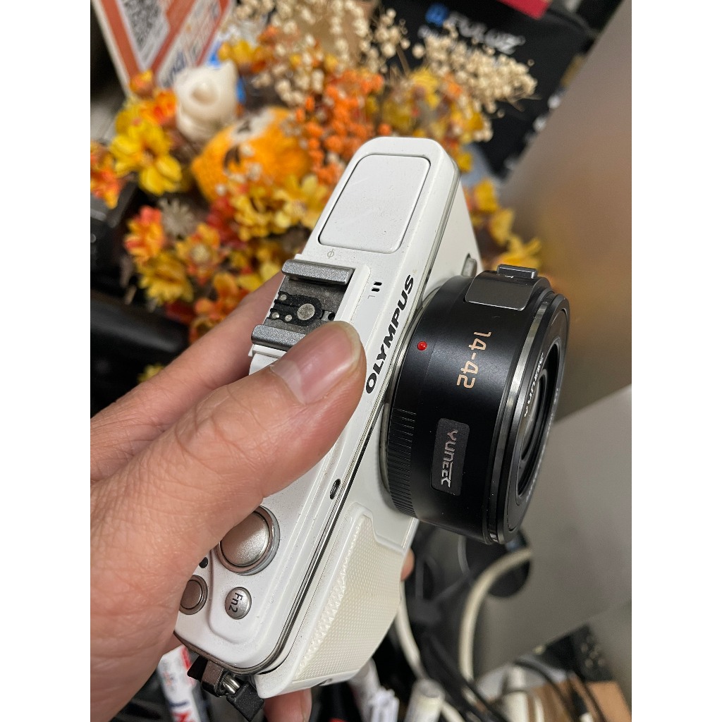 Máy ảnh Olympus E-P3 kèm lens 14-42 | BigBuy360 - bigbuy360.vn