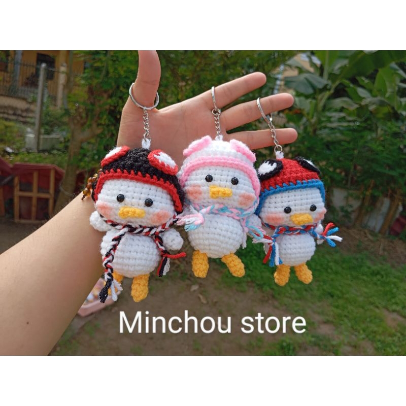 Móc khoá vịt con đội nón spider men handmade