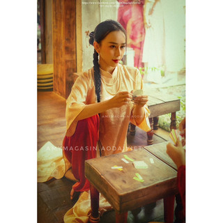 Áo dài gấm Liên Hoa be