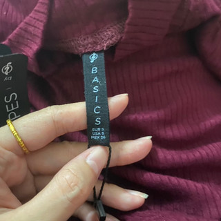 New áo len gân đỏ đô hiệu Zara mã 0