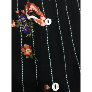 Đẩm Sơ Mi 2 hand hiệu Straclivarius- Size S