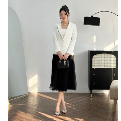 Áo Blazer Nữ 𝐂𝐂𝐇𝐀𝐓 Dáng Suông Thêu Chữ Chất Tuytsi Cao Cấp 23EHS2012ST