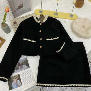 Set dạ tone đen siu xinh nhà Chic